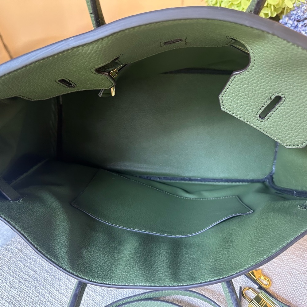 Kelly Green Wirkin 35 bag. - Picture 5 of 7